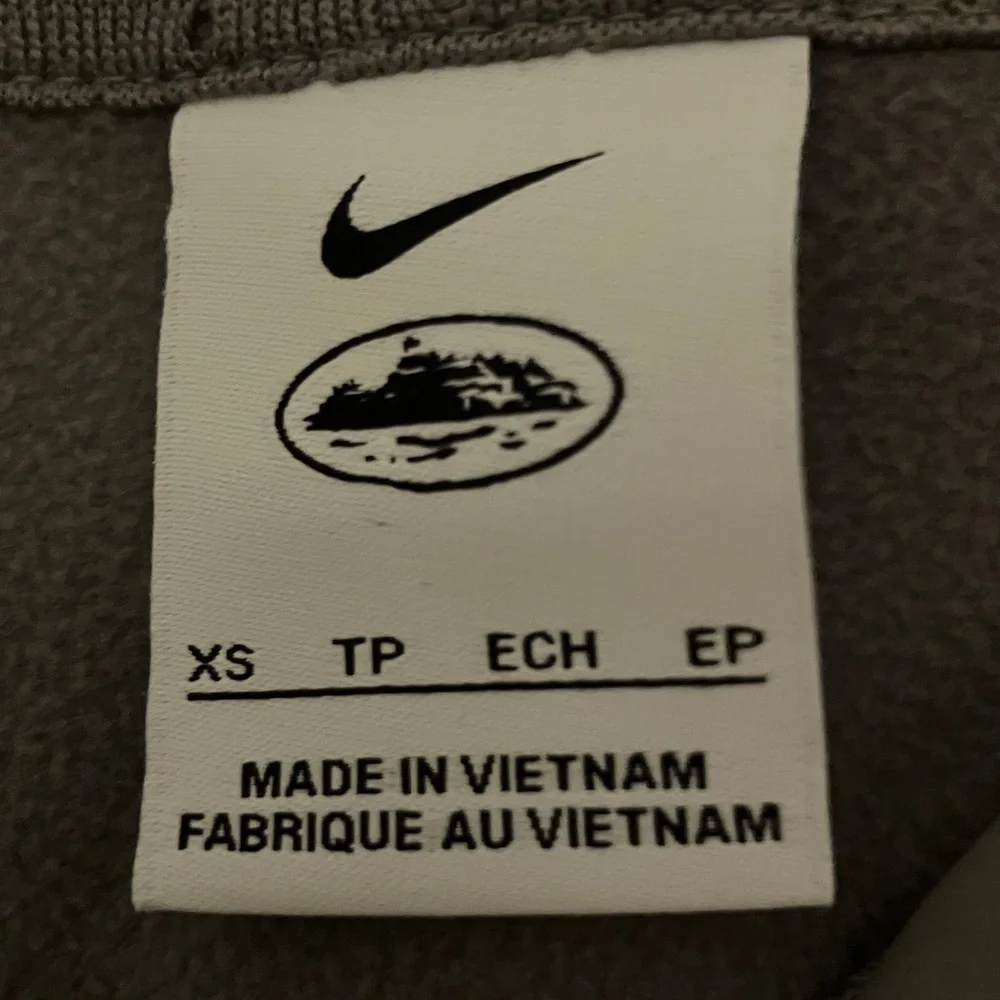 Nike x Corteiz Mid Layer Pullover
Flat pewter gray - Picture 3 of 8